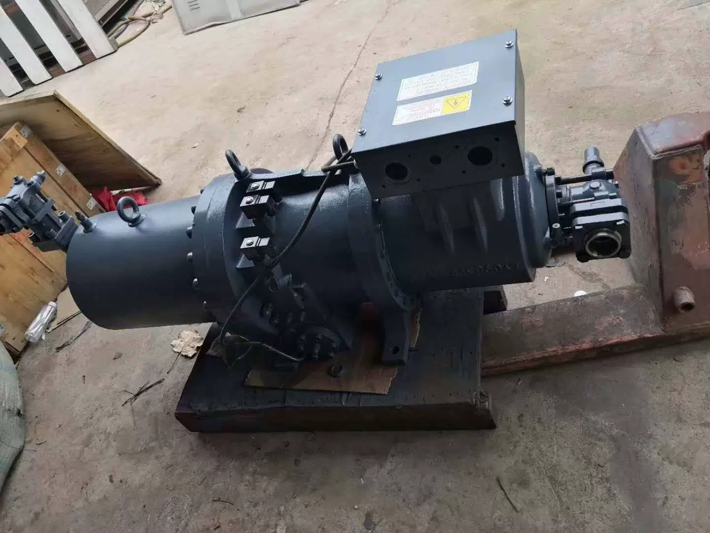 Factory-Direct OEM Bitzer CSH6563-60-38P Industrial Screw Compressor | 380–415V, 325kg, High Pressure 19/28 bar | Cold Storage & Refrigeration Plants - JX Refrigeration Equipment