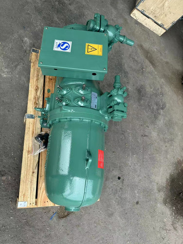 100HP 110HP 125HP CSH7583-90-38P CSH7593-110-38P CSH8553-110-38P Bitzer Screw Compressor 380-415V - JX Refrigeration Equipment