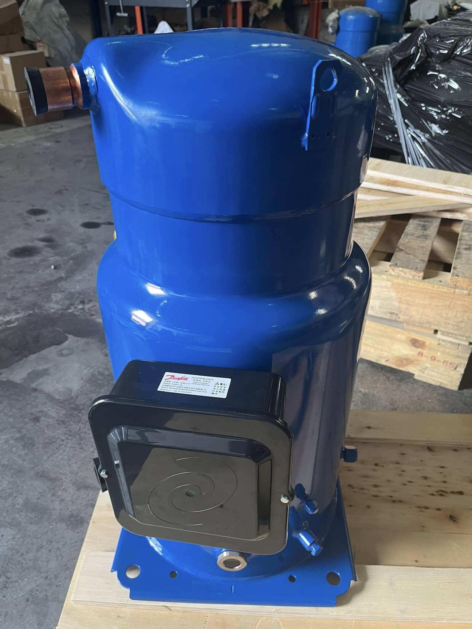 Original New Danfoss SY300A4AAA SY300A4MBI SY300A4ABD SY300A4ACB SY300A4ABM SY300B4ACC SY300A4CBD SY300A4CBC/A4ABE Scroll Compressor - JX Refrigeration Equipment