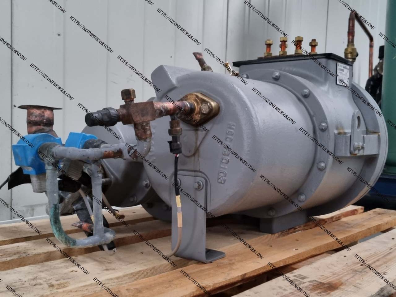 Carrier/Carlyle 06NA2123S6NA-A00 60HP Semi-Hermetic Screw Compressor - JX Refrigeration Equipment
